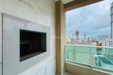 Apartamento &agrave; venda - 166m&sup2; - Meia Praia