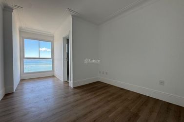 Apartamento &agrave; venda - 190m&sup2; - Centro