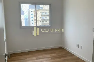Apartamento para alugar - 182m&sup2; - Meia Praia