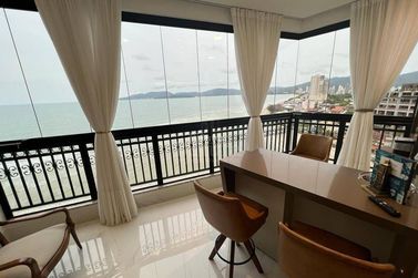 Apartamento &agrave; venda - Meia Praia
