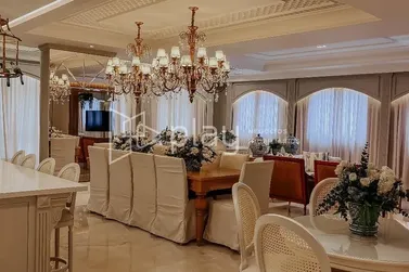 Apartamento &agrave; venda - 160m&sup2; - Meia Praia