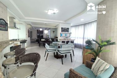 Apartamento para alugar - 160m&sup2; - Centro