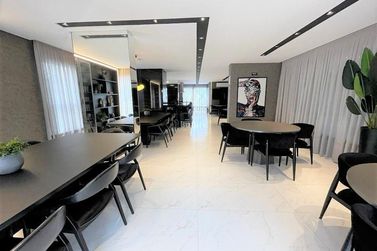 Apartamento &agrave; venda - 95m&sup2; - Meia Praia