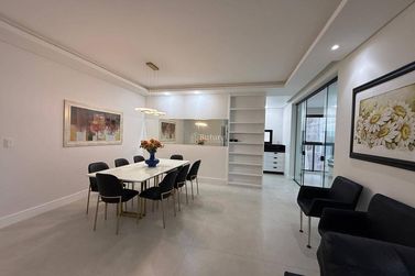 Apartamento &agrave; venda - Meia Praia