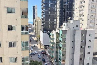 Apartamento &agrave; venda - 213m&sup2; - Meia Praia