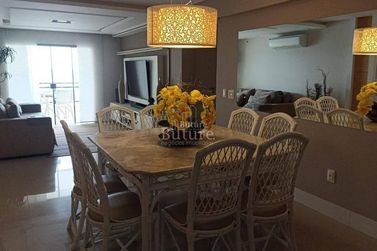 Apartamento &agrave; venda - 254m&sup2; - Meia Praia