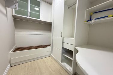 Apartamento &agrave; venda - 197m&sup2; - Meia Praia