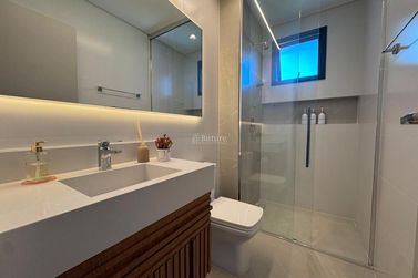 Apartamento &agrave; venda - 222m&sup2; - Centro