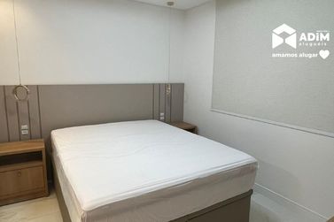 Apartamento para alugar - 160m&sup2; - Meia Praia