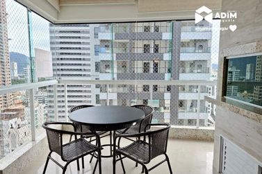 Apartamento para alugar - 134m&sup2; - Meia Praia