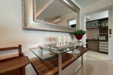 Apartamento &agrave; venda - 248m&sup2; - Meia Praia