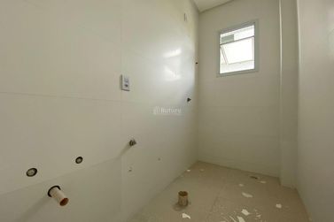 Apartamento &agrave; venda - 140m&sup2; - Meia Praia