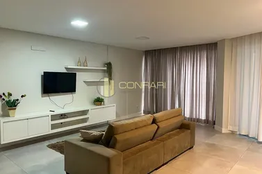 Apartamento para alugar - 180m&sup2; - Meia praia