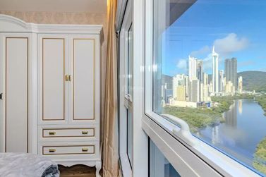 Apartamento &agrave; venda - 180m&sup2; - Centro