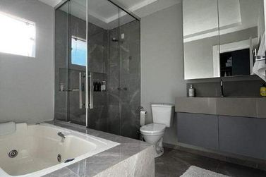 Casa para alugar - 285m&sup2; - Praia Brava de Itaja&iacute;