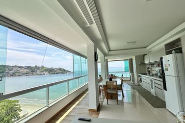 Apartamento &agrave; venda - 140m&sup2; - Centro