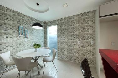 Casa &agrave; venda - 124m&sup2; - 