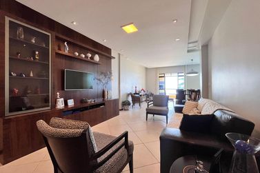 Apartamento &agrave; venda - 170m&sup2; - Meia Praia