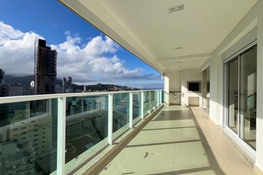 Apartamento &agrave; venda - 138m&sup2; - Centro