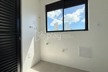 Apartamento &agrave; venda - 131m&sup2; - Meia Praia