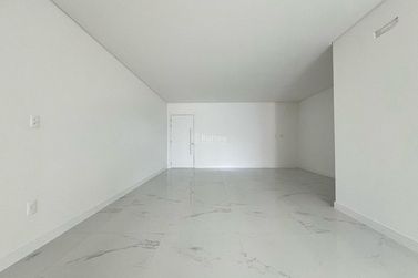 Apartamento &agrave; venda - 159m&sup2; - Meia Praia