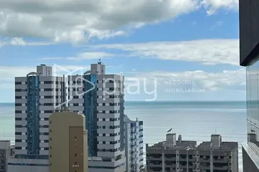 Apartamento &agrave; venda - 163m&sup2; - Meia Praia