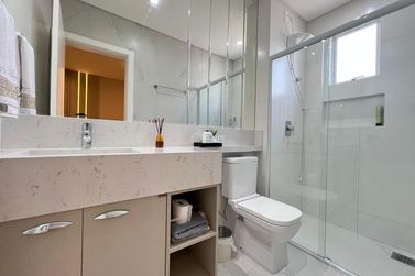 Apartamento &agrave; venda - 197m&sup2; - Meia Praia