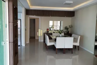 Apartamento &agrave; venda - 174m&sup2; - Meia Praia