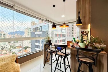 Apartamento &agrave; venda - 121m&sup2; - Meia Praia