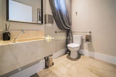 Apartamento &agrave; venda - 120m&sup2; - Meia Praia