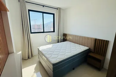 Apartamento &agrave; venda - 139m&sup2; - Meia Praia