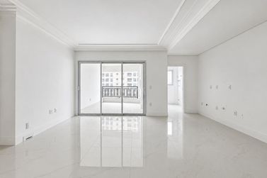 Apartamento &agrave; venda - 130m&sup2; - Centro