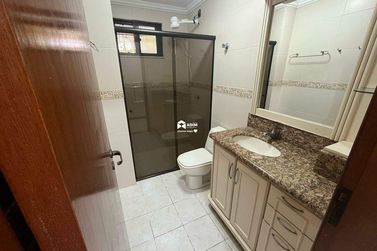 Apartamento para alugar - 150m&sup2; - Centro