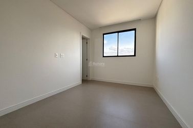 Apartamento &agrave; venda - 130m&sup2; - Meia Praia