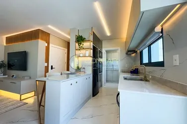 Apartamento &agrave; venda - 114m&sup2; - Meia Praia