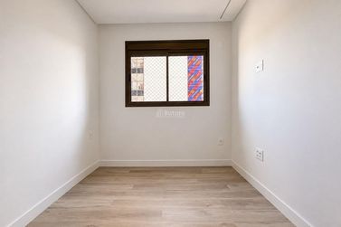 Apartamento &agrave; venda - 138m&sup2; - Centro