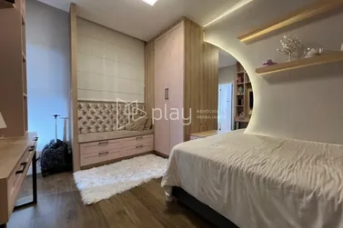 Apartamento &agrave; venda - 260m&sup2; - Meia Praia