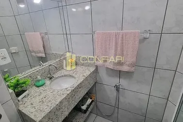 Apartamento &agrave; venda - 110m&sup2; - Meia Praia