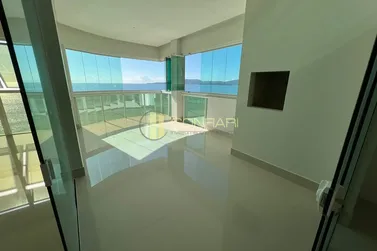 Apartamento &agrave; venda - 240m&sup2; - Meia Praia