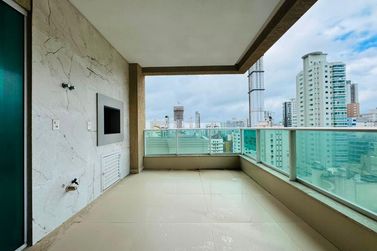 Apartamento &agrave; venda - 166m&sup2; - Meia Praia