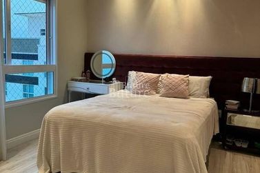 Apartamento &agrave; venda - Meia Praia