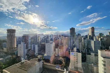 Apartamento &agrave; venda - 132m&sup2; - Meia Praia