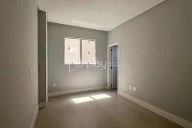Apartamento &agrave; venda - 160m&sup2; - Meia Praia