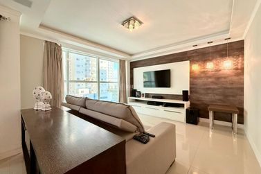 Apartamento &agrave; venda - 150m&sup2; - Meia Praia