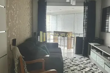 Apartamento &agrave; venda - 126m&sup2; - Meia Praia