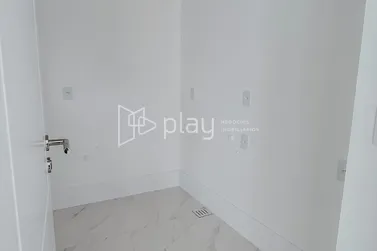 Apartamento &agrave; venda - 157m&sup2; - Meia Praia