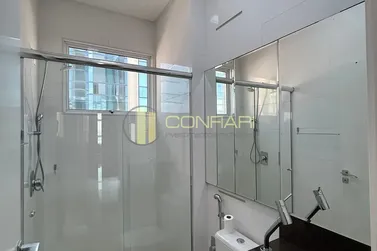 Apartamento &agrave; venda - 260m&sup2; - Meia Praia
