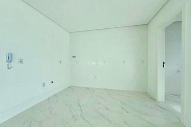 Apartamento &agrave; venda - 180m&sup2; - Meia Praia