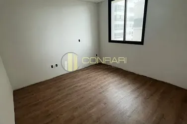 Apartamento &agrave; venda - 131m&sup2; - Meia Praia