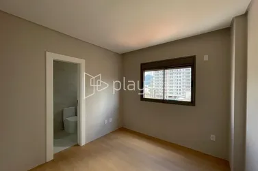 Apartamento &agrave; venda - 105m&sup2; - Centro